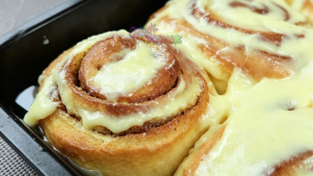 Cinnamon Rolls with Homemade Cream Cheese