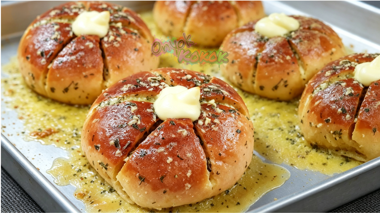 Korean Cream Cheese Garlic Bread Recipe